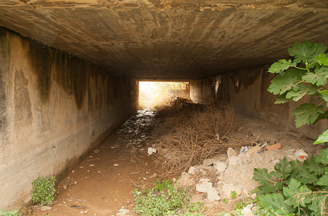 Túnel bajo la vía de la zona posterior a la nueva Fe. Foto: Juanjo Hernández