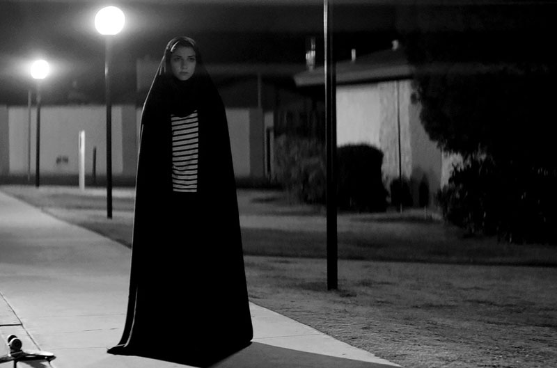 Una chica vuelve a casa de noche (Ana Lily Amirpour, 2014)