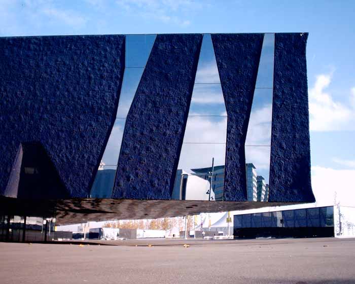 Edificio Forum Barcelona, 2004. Arquitectos Herzog & De Meuron © Fotografía Adrian Welch.