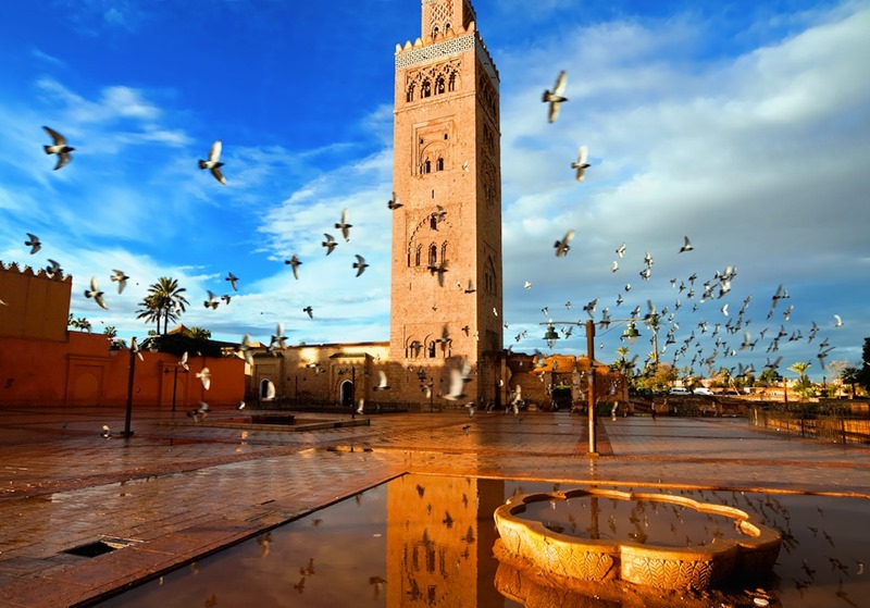 mezquita-kutubia-el-cielo-protector-bertolucci-cultura-elhype