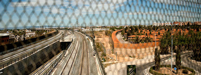 Paseos al límite  #2: Valencia férrea y funeraria
