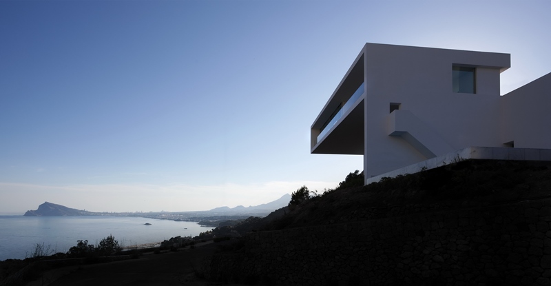 Casa del acantilado en Calpe, Fran Silvestre arquitectos.