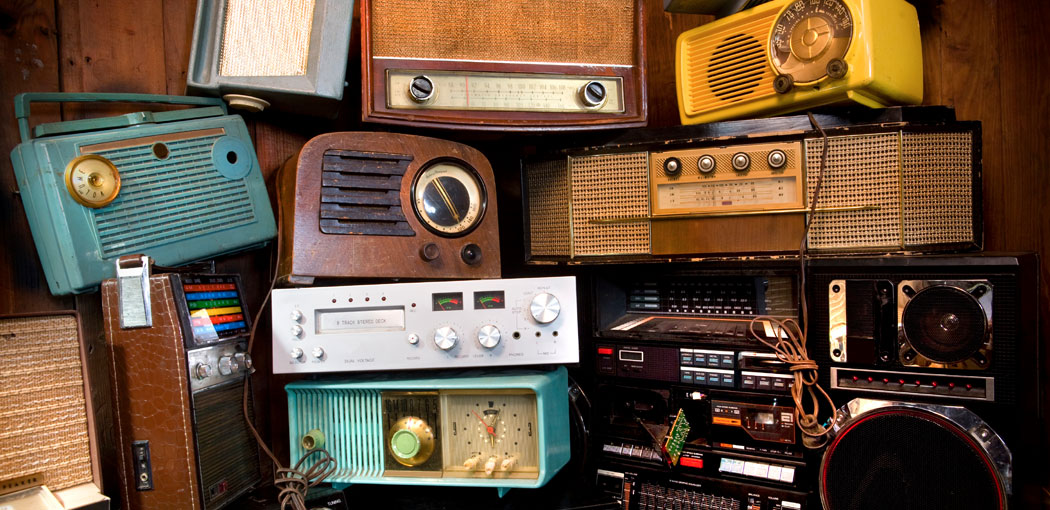 La radio les salvó la vida: cinco discos magistrales gestados al calor de las ondas