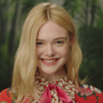 Humor y glamour con Elle Fanning