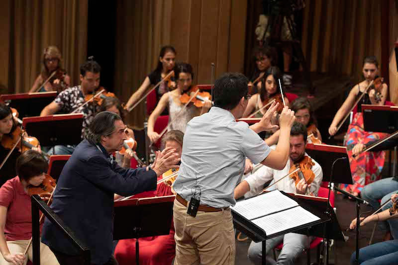 Wilbur Lin sigue las sugerencias de Riccardo Muti. © Silvia Lelli