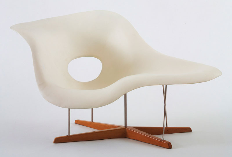 La Chaise (1948-50), Charles & Ray Eames.