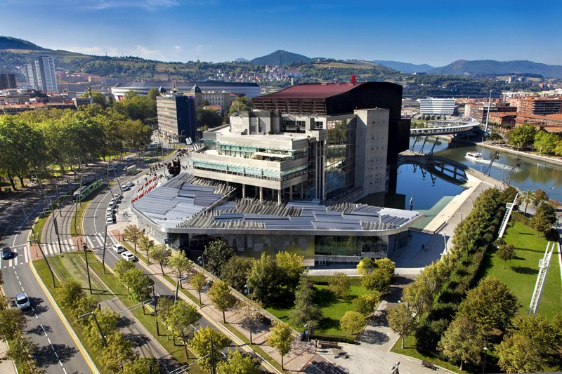 Bilbao, Intimidad, Tradicional, Cosmopolita