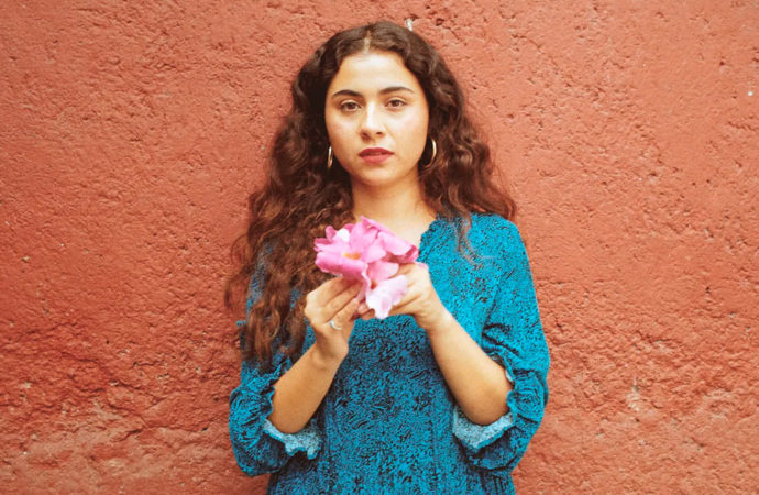 Silvana Estrada, remedio mexicano para los corazones rotos
