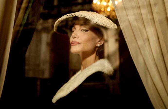 “Maria”, a Captivating and Intense Portrait of Callas.