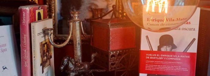 El escritorio del replicante: «Canon de cámara oscura» de Vila-Matas