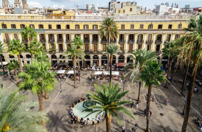 La Plaza Real de Barcelona, Nazario y Mich