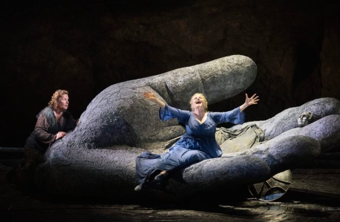 La Scala forja un “Siegfried” de gran impacto visual y musical