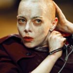 «Bugonia», lo insólito de nuestra experiencia