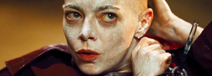 «Bugonia», lo insólito de nuestra experiencia