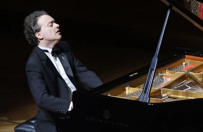 Kissin en la Fenice: el pulso contenido del piano