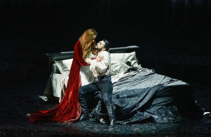 «Macbeth» en la penumbra: el arte del silencio según Muti