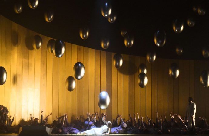 «Lohengrin» en La Fenice, cuando el símbolo pesa más que el drama