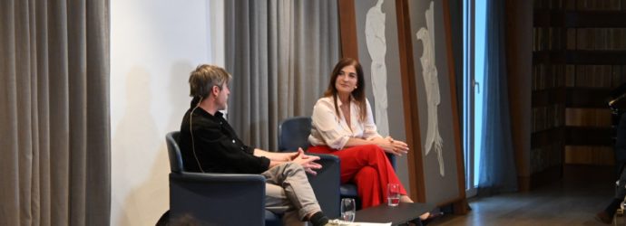 Censura y cancelación: Eva Peydró y Paco Roca dialogan en la Fundación Cañada Blanch sobre los límites del arte