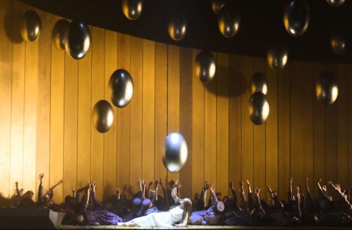 «Lohengrin» en La Fenice, cuando el símbolo pesa más que el drama