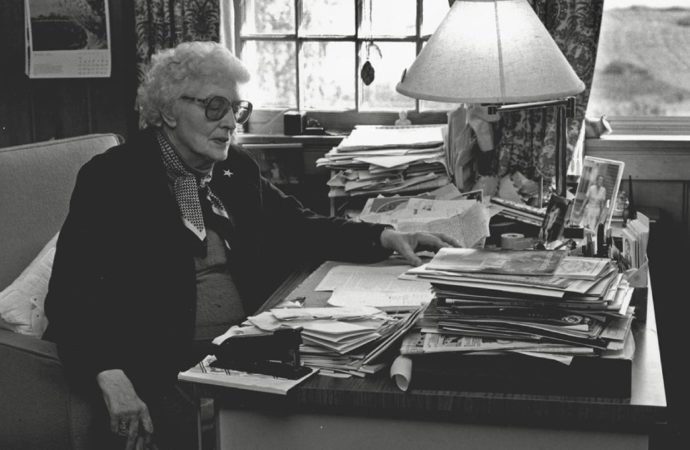 May Sarton y la aventura de aislarse