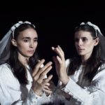 «Bucking Fastard», el túnel de Herzog, y «Nessun Dolore», la fijeza de Amelio